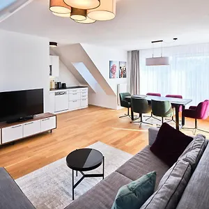 Апартаменты Myfavorit - Spacious Next To Puplic Transport U1 Direct Connection To Citycenter Австрия
